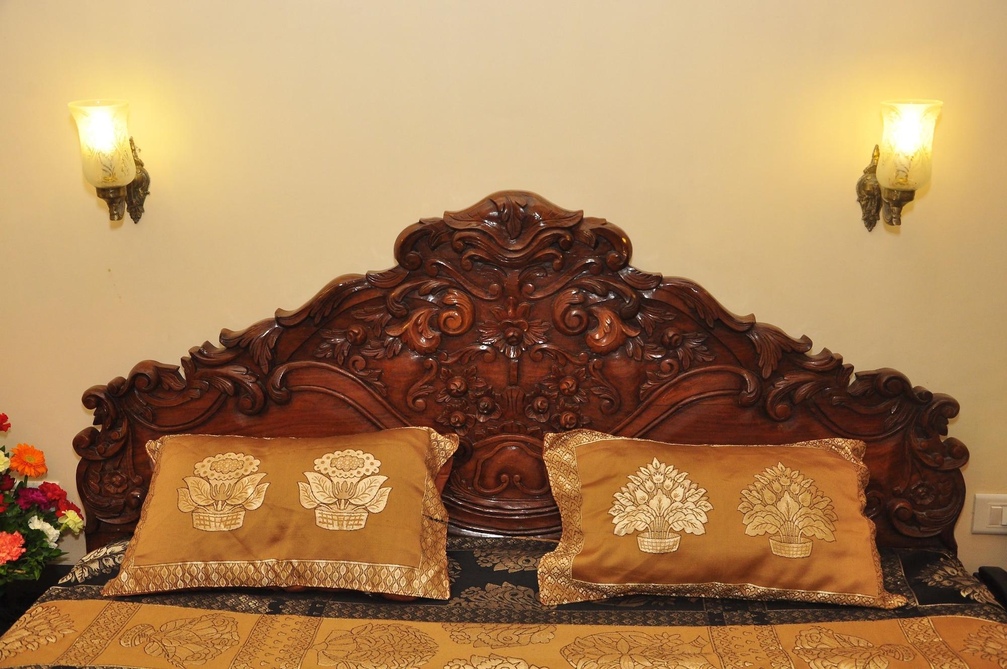 Mayflower Beach Resort By Casa Eternal Baga Bagian luar foto