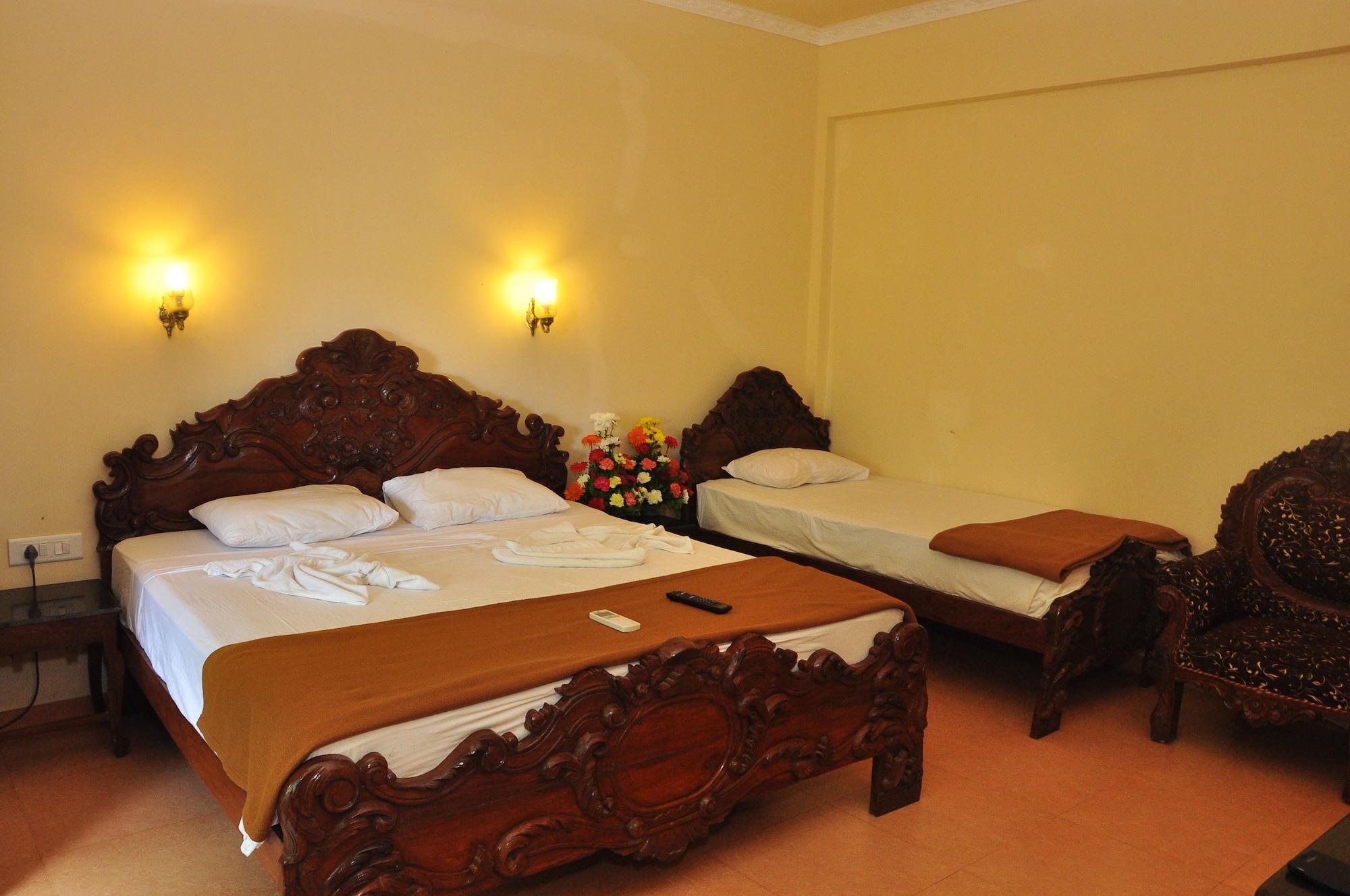 Mayflower Beach Resort By Casa Eternal Baga Bagian luar foto
