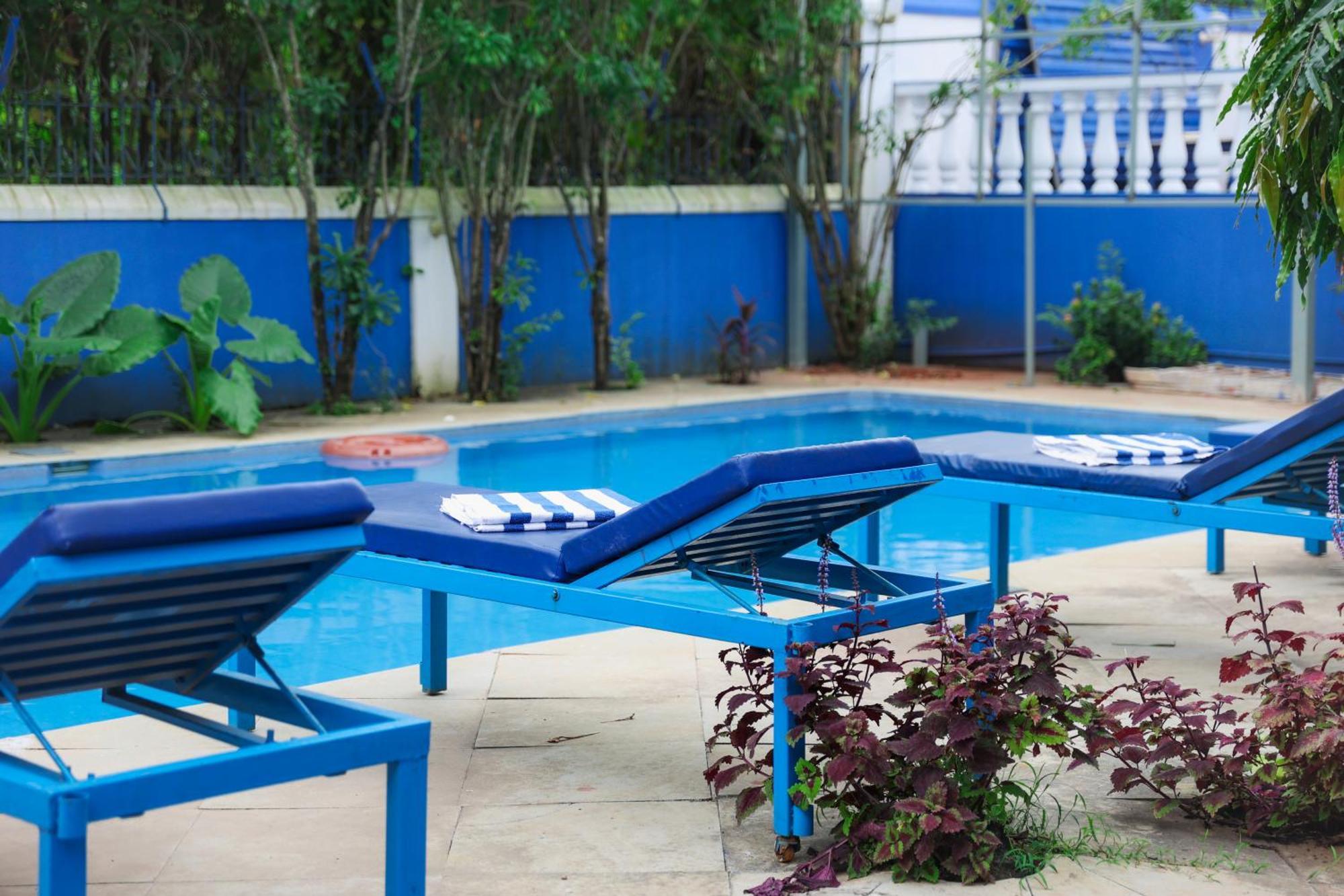 Mayflower Beach Resort By Casa Eternal Baga Bagian luar foto