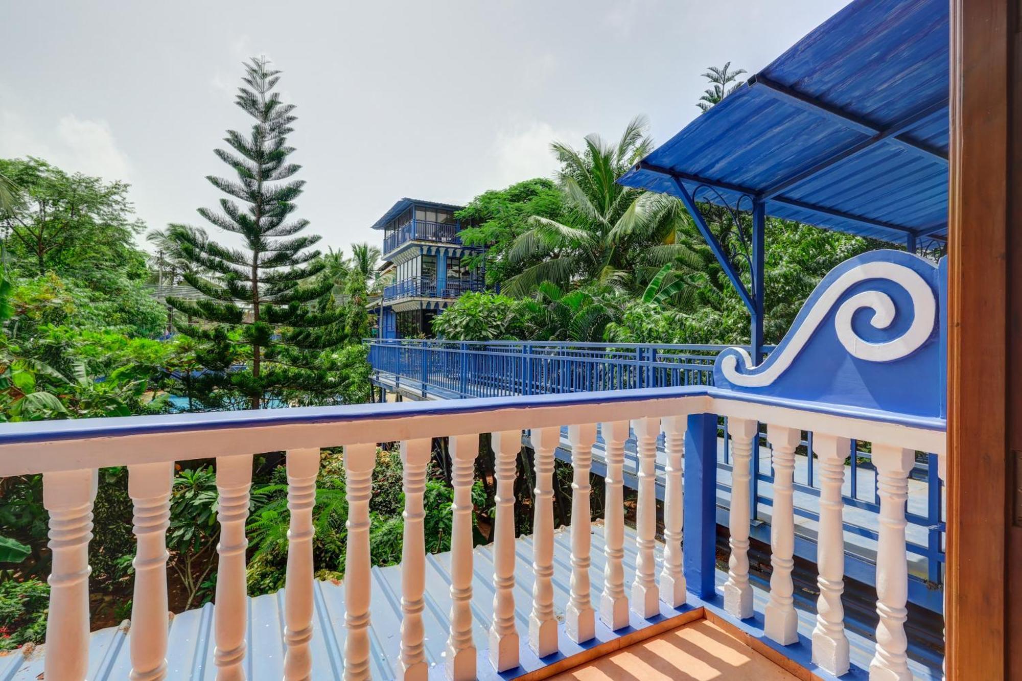 Mayflower Beach Resort By Casa Eternal Baga Bagian luar foto