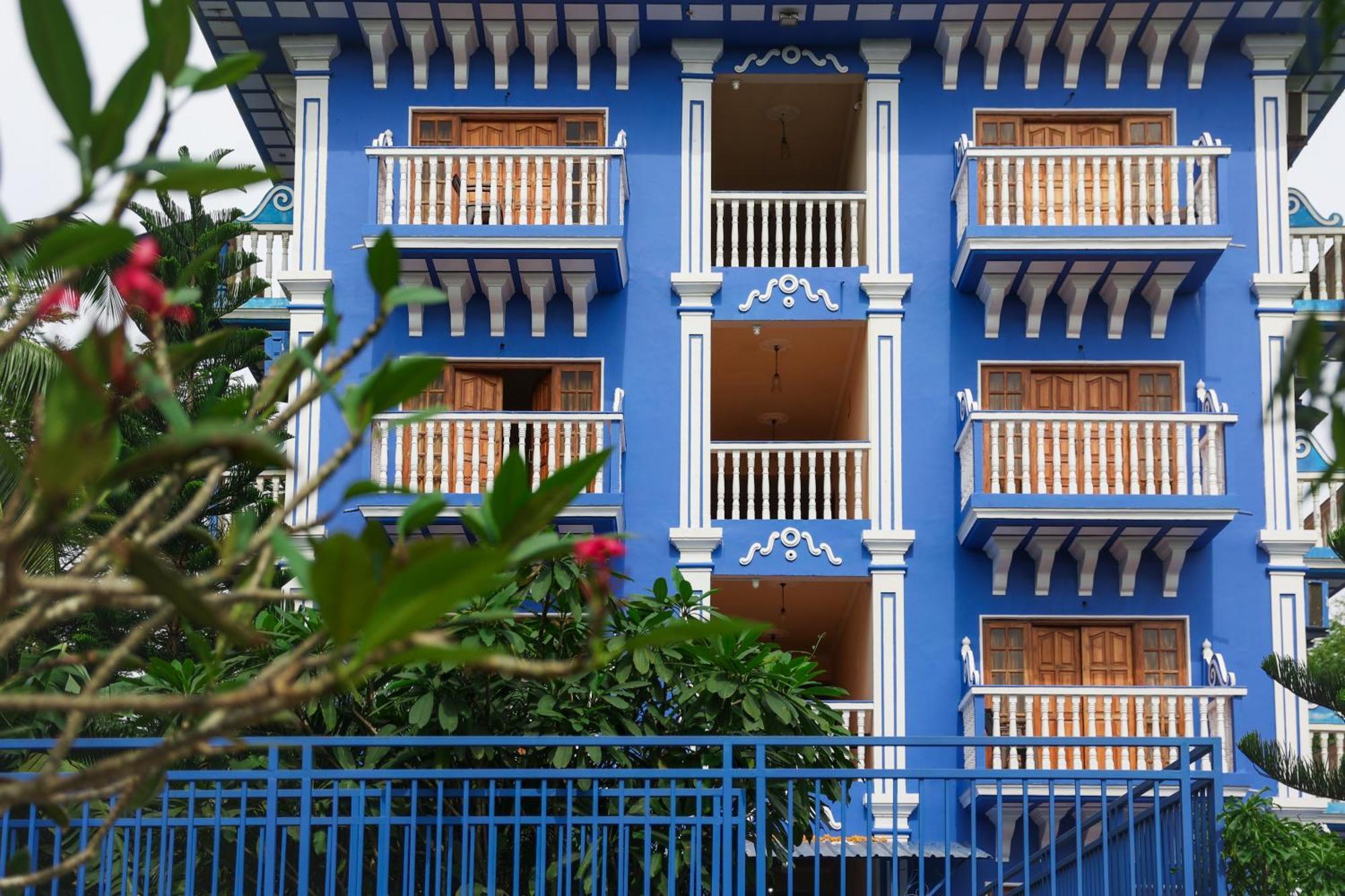 Mayflower Beach Resort By Casa Eternal Baga Bagian luar foto