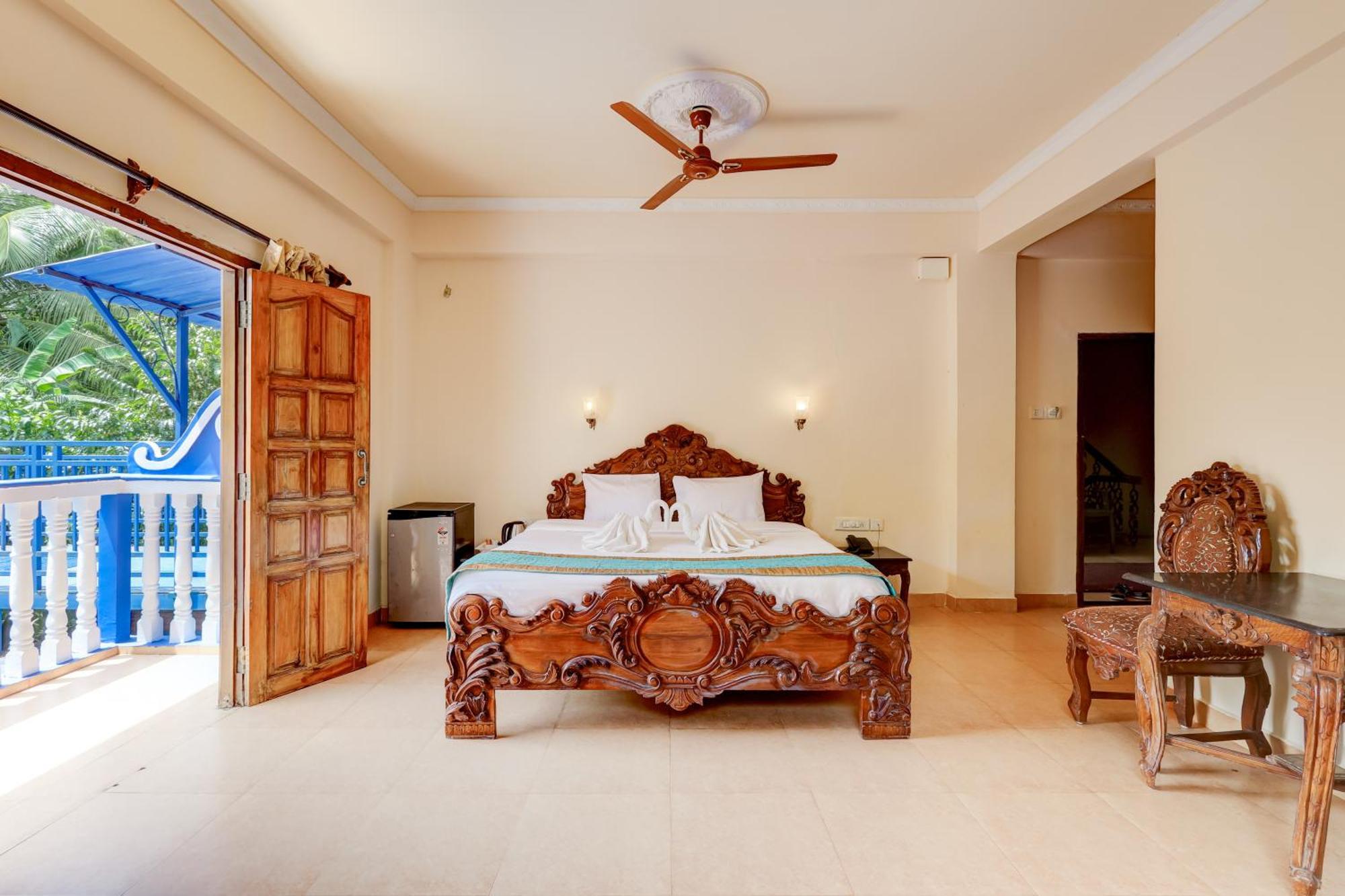Mayflower Beach Resort By Casa Eternal Baga Bagian luar foto