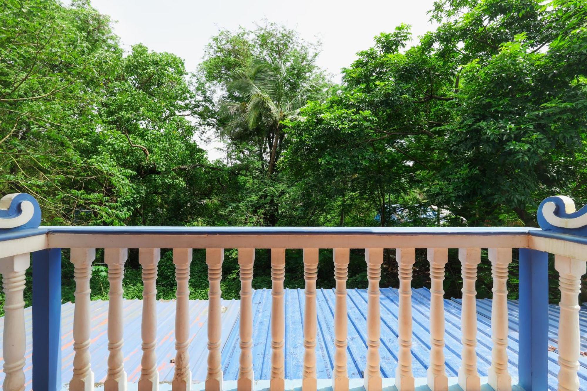 Mayflower Beach Resort By Casa Eternal Baga Bagian luar foto