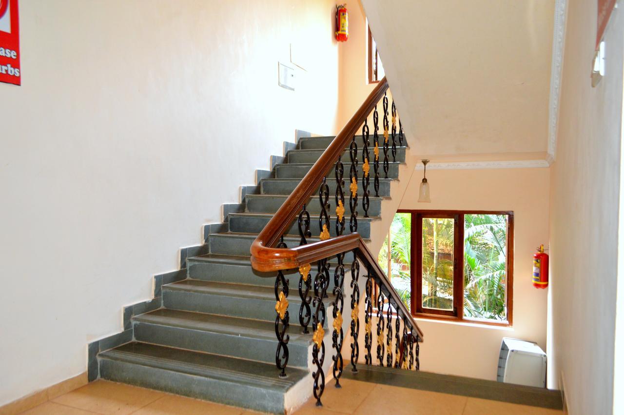 Mayflower Beach Resort By Casa Eternal Baga Bagian luar foto